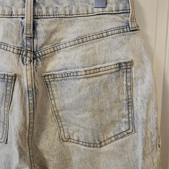 Acid - Picture 5 of 6